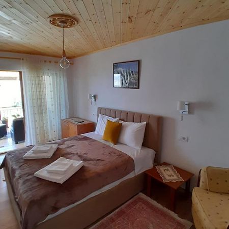 Guest House Ejona Gjirokaster Exterior photo